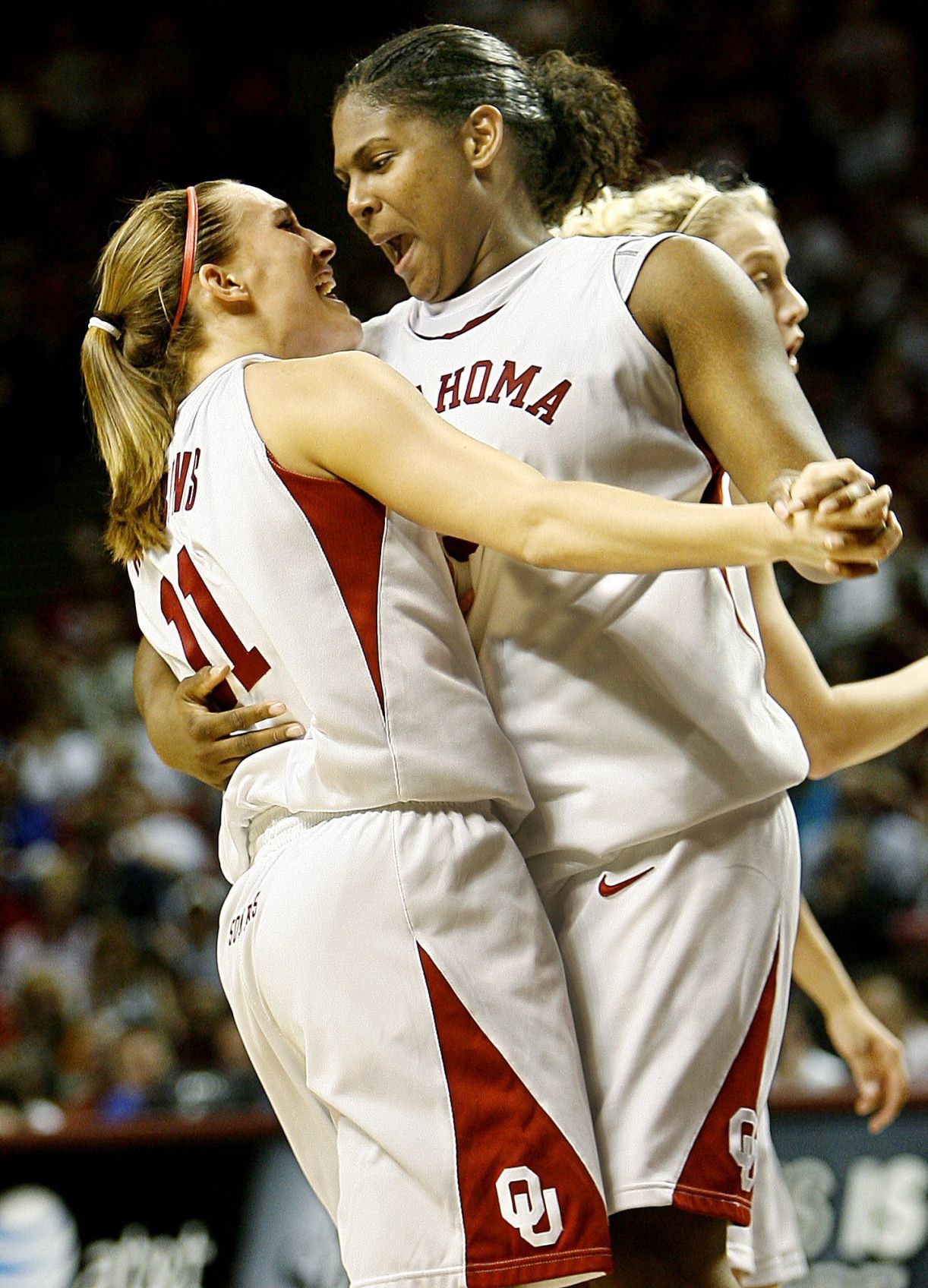 Courtney Paris returning to OU